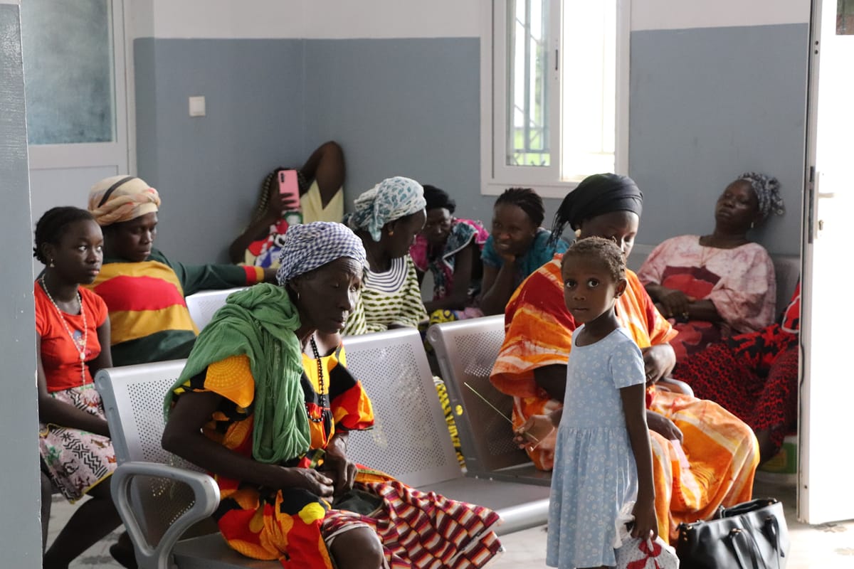 Patients waiting to be seen at the Bissau clinic